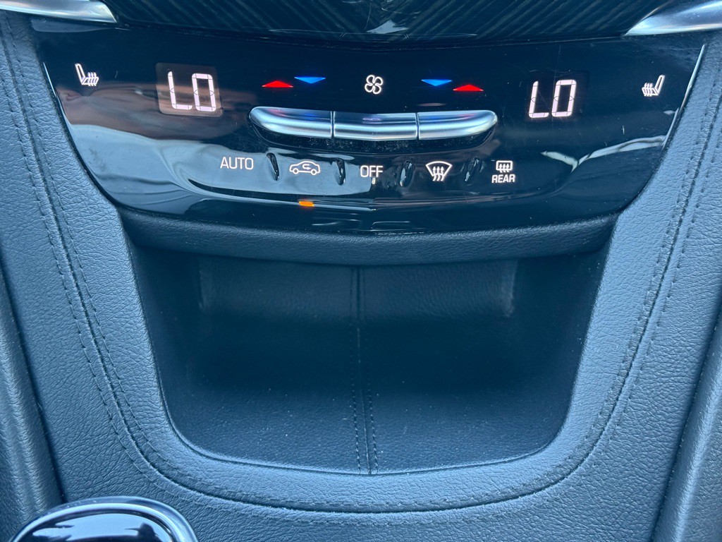 2020 Cadillac XT6 Image 32