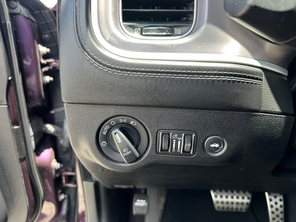 2021 Dodge Charger Image 17