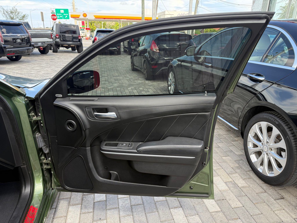 2021 Dodge Charger Image 30