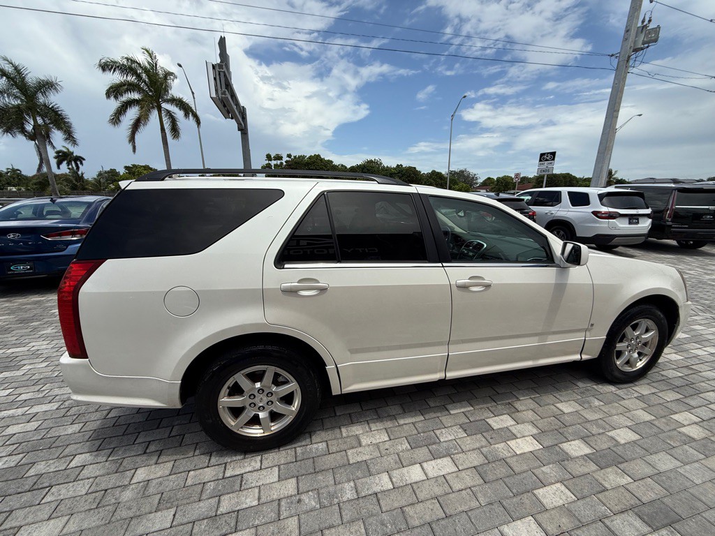 2007 Cadillac SRX Image 9