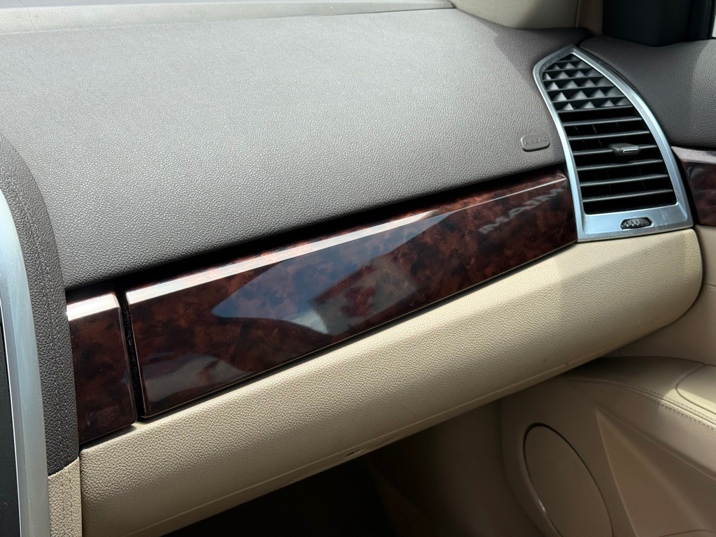 2007 Cadillac SRX Image 14