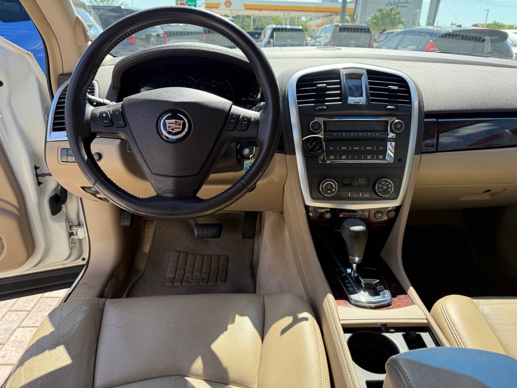2007 Cadillac SRX Image 11