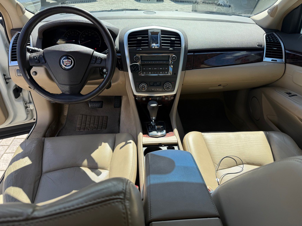2007 Cadillac SRX Image 12