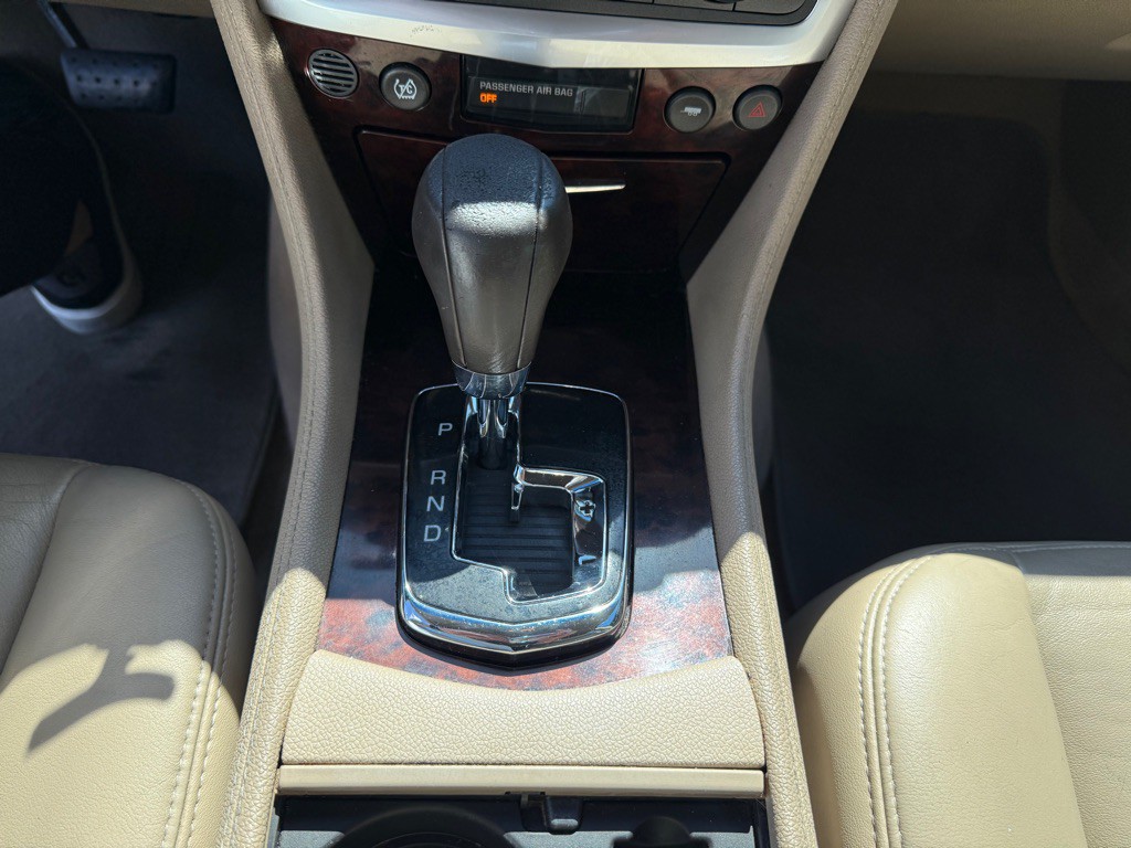 2007 Cadillac SRX Image 25