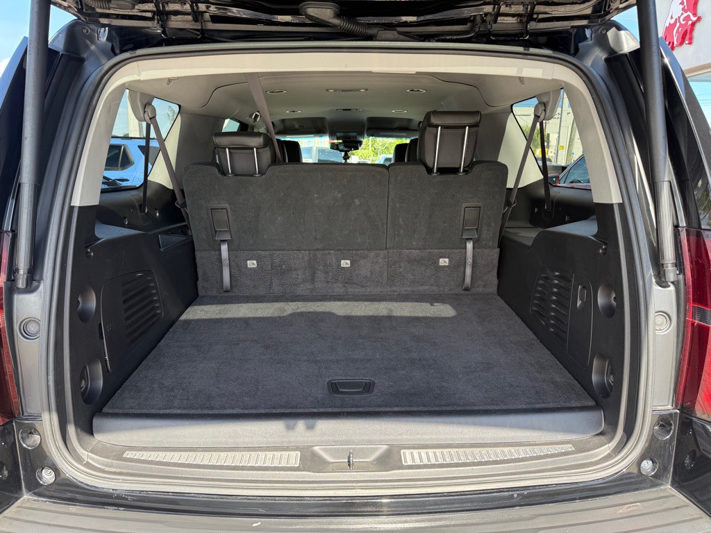 2017 Chevrolet Suburban Image 6