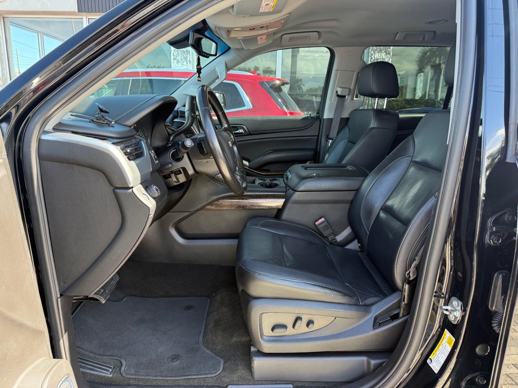 2017 Chevrolet Suburban Image 10