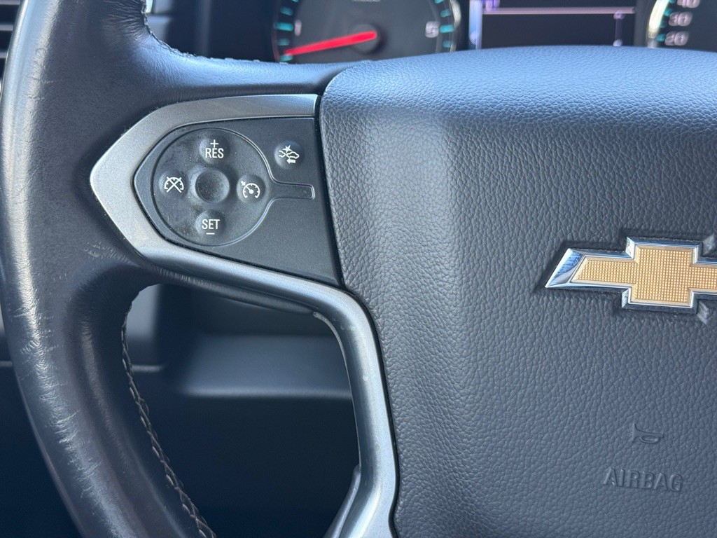 2017 Chevrolet Suburban Image 14