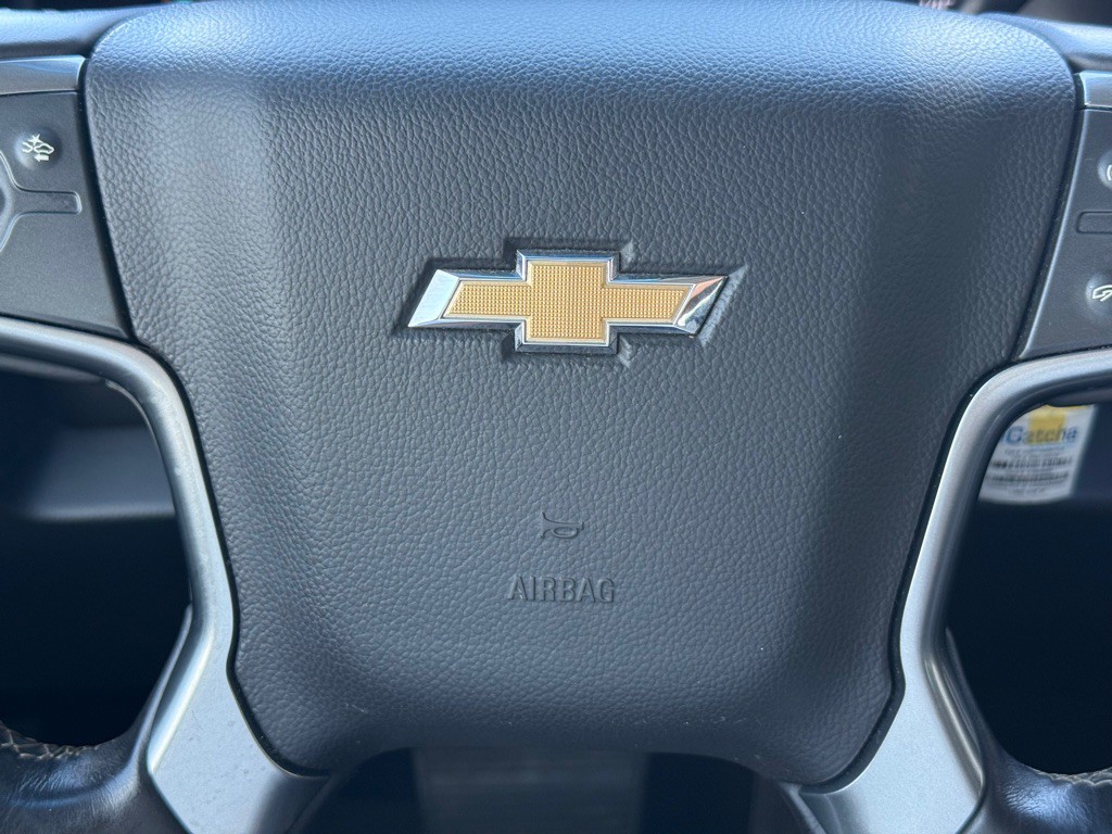 2017 Chevrolet Suburban Image 15