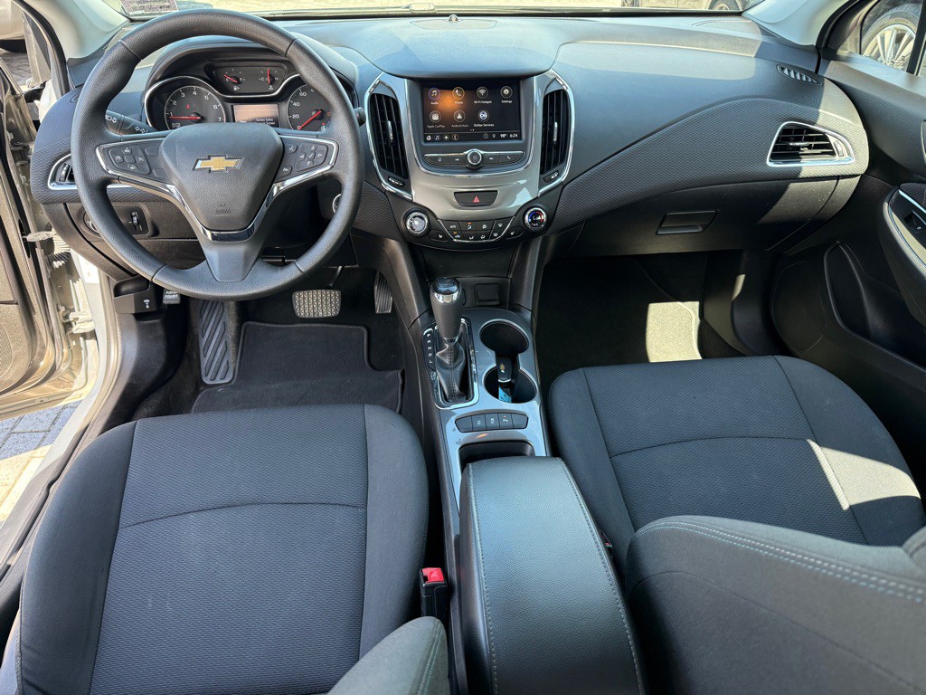 2019 Chevrolet Cruze Image 11