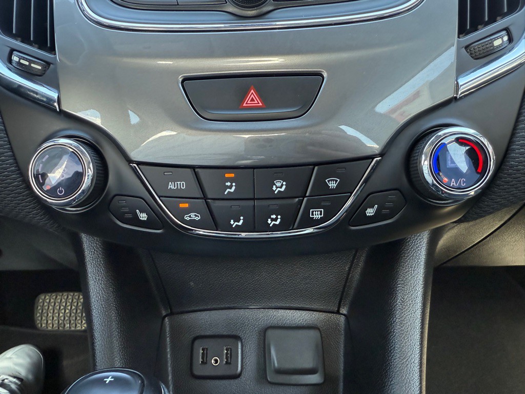 2019 Chevrolet Cruze Image 22