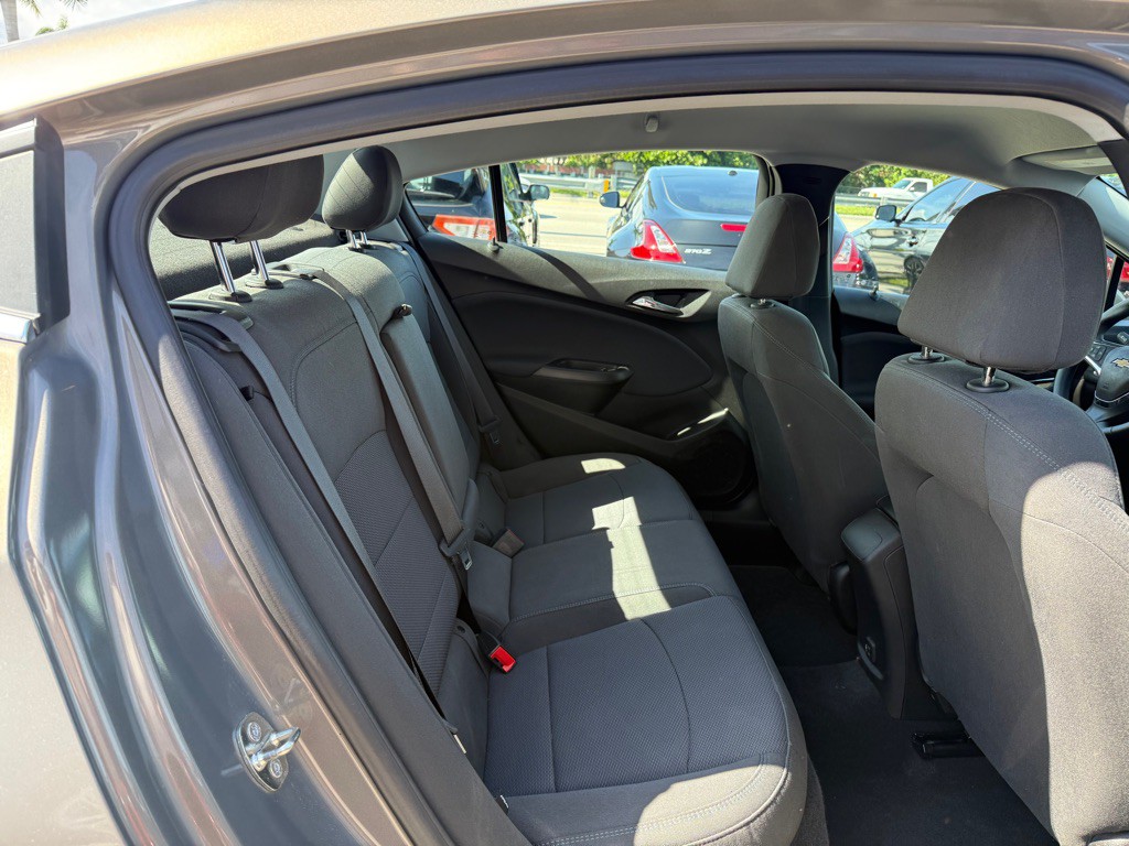 2019 Chevrolet Cruze Image 30