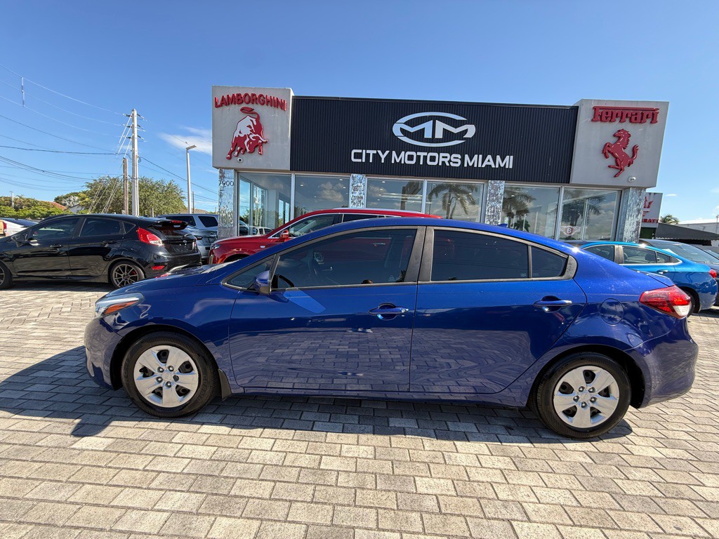 2017 Kia Forte Image 4