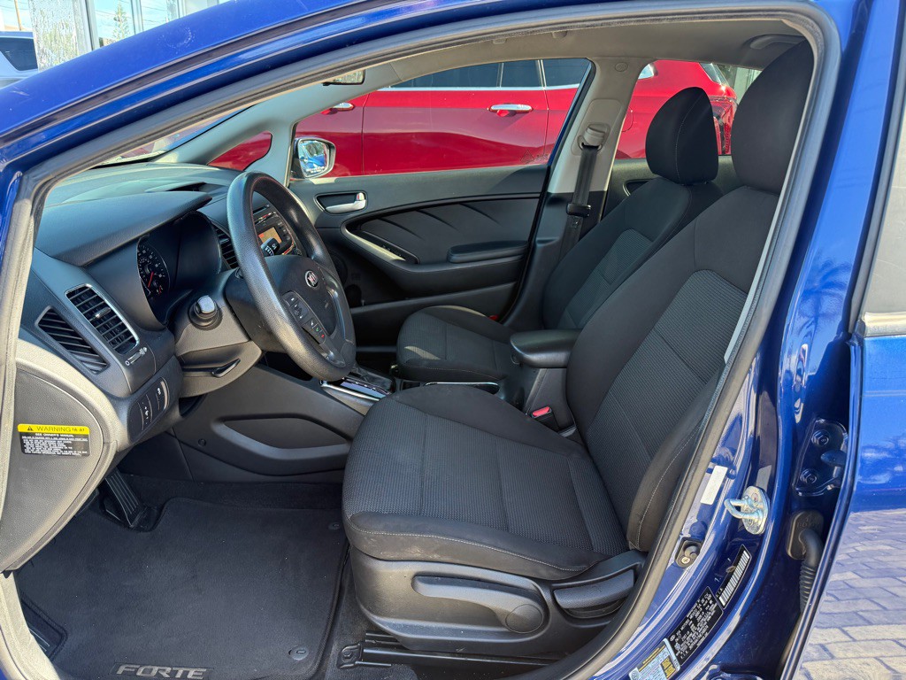 2017 Kia Forte Image 9