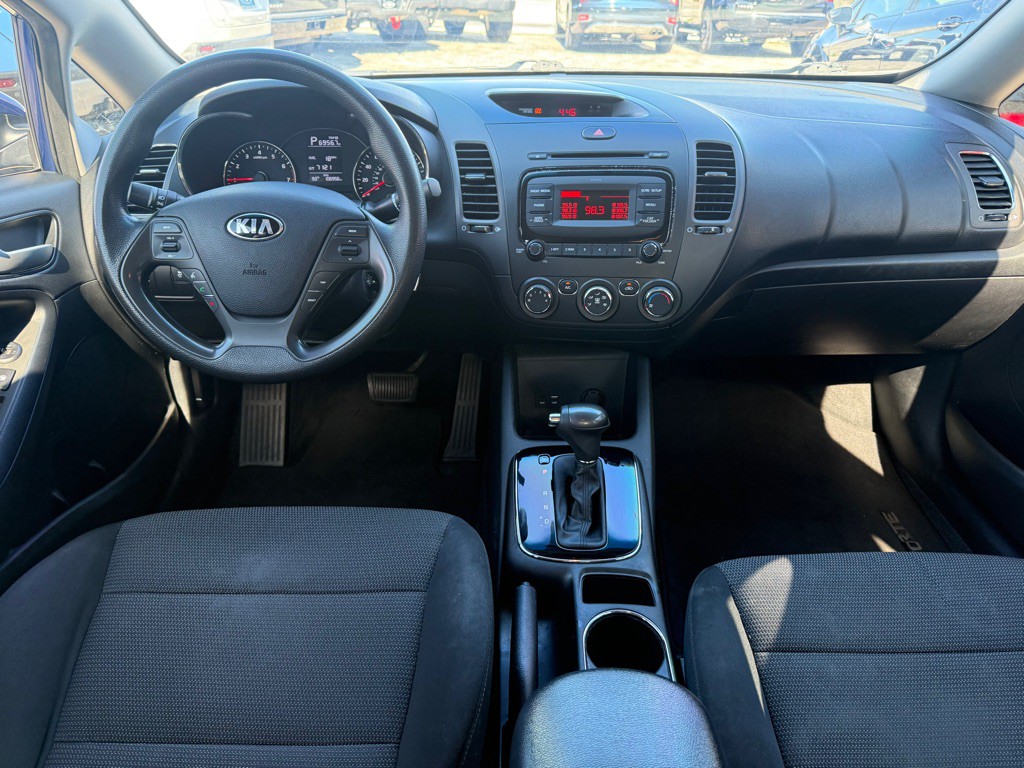 2017 Kia Forte Image 11
