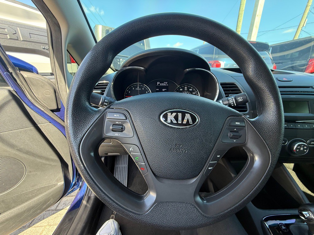 2017 Kia Forte Image 12