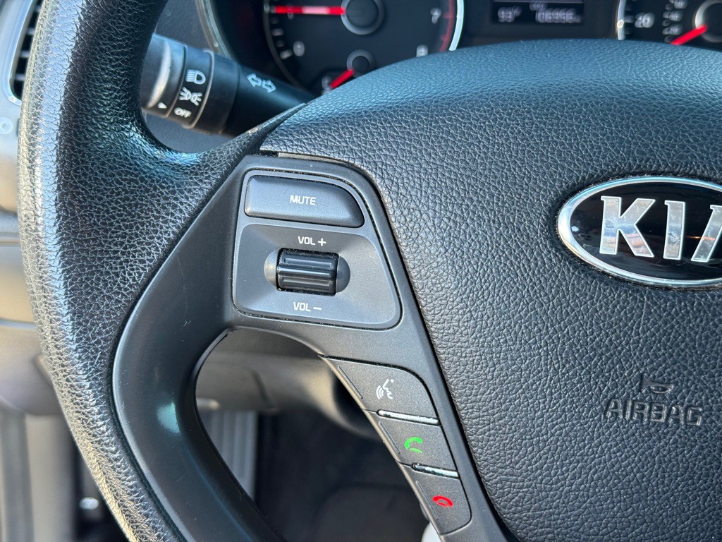 2017 Kia Forte Image 13