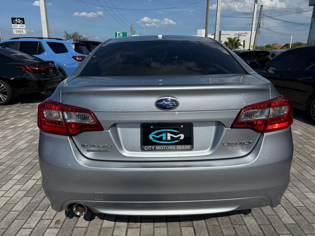 2015 Subaru Legacy Image 6