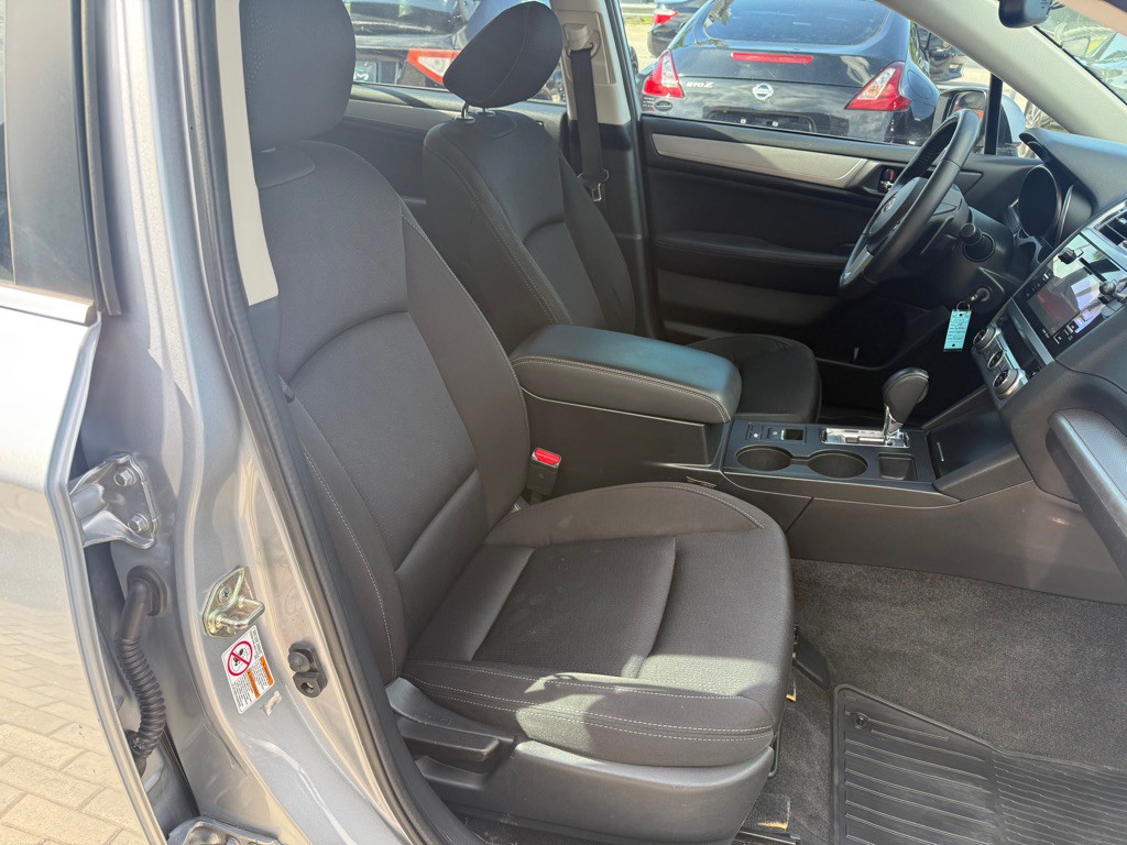 2015 Subaru Legacy Image 25