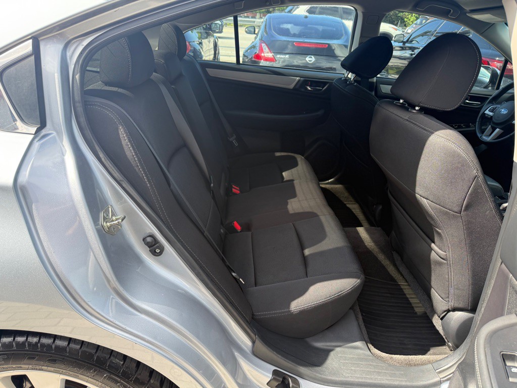 2015 Subaru Legacy Image 26