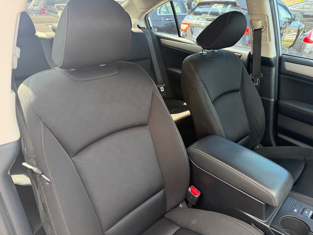 2015 Subaru Legacy Image 27