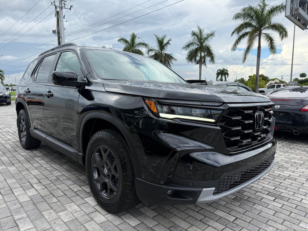 2025 Honda Pilot Image 1