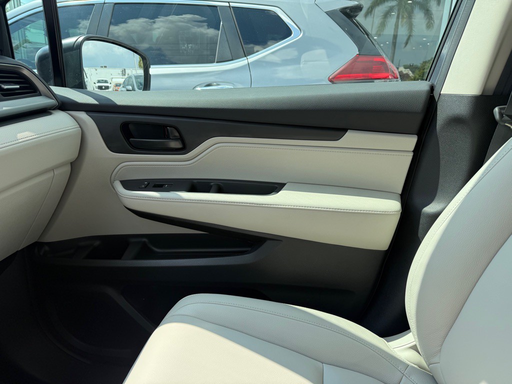 2025 Honda Odyssey Image 16