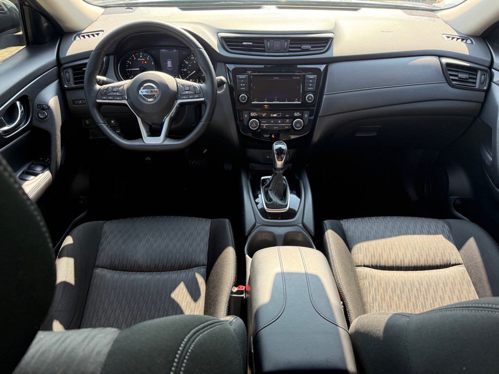 2020 Nissan Rogue Image 10