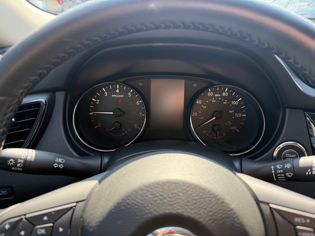 2020 Nissan Rogue Image 18