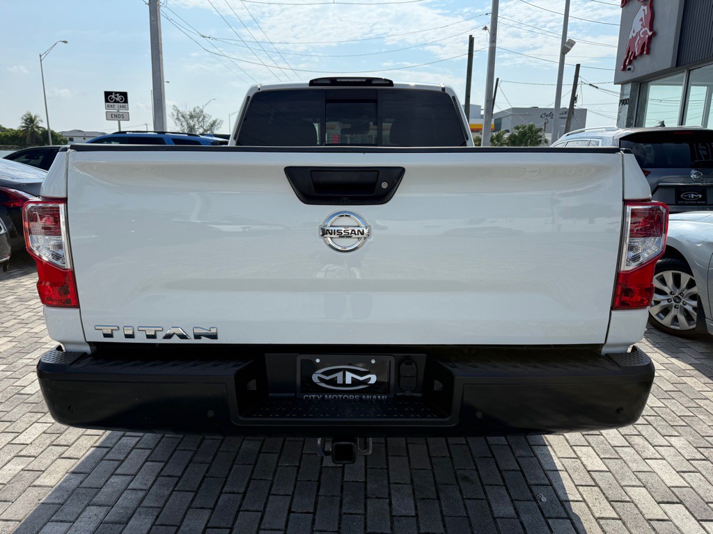 2021 Nissan Titan Image 6