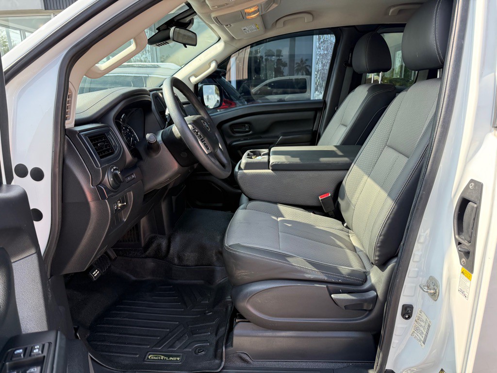 2021 Nissan Titan Image 10