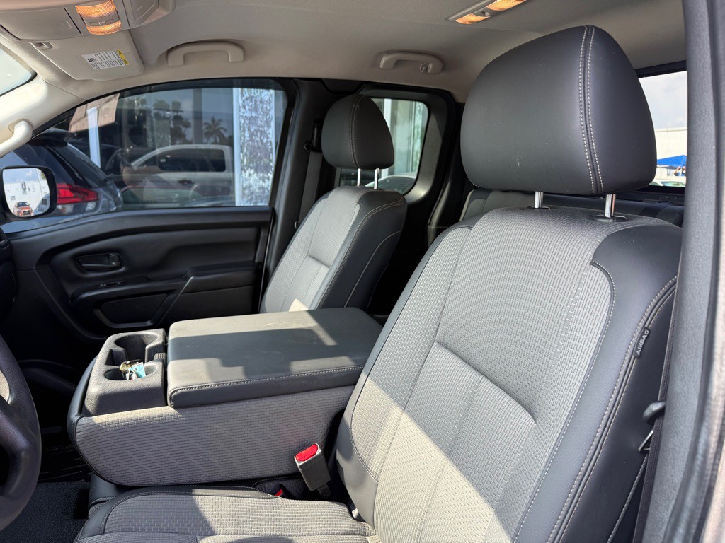 2021 Nissan Titan Image 11