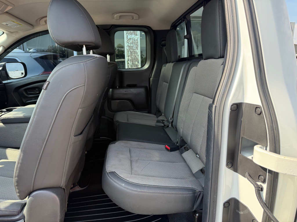 2021 Nissan Titan Image 12