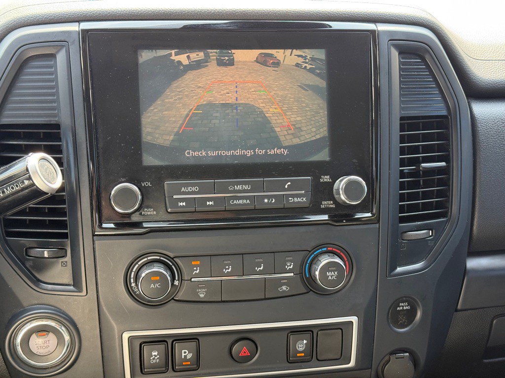 2021 Nissan Titan Image 22