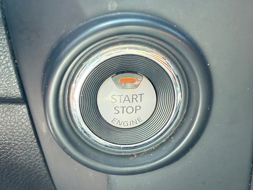 2021 Nissan Titan Image 24