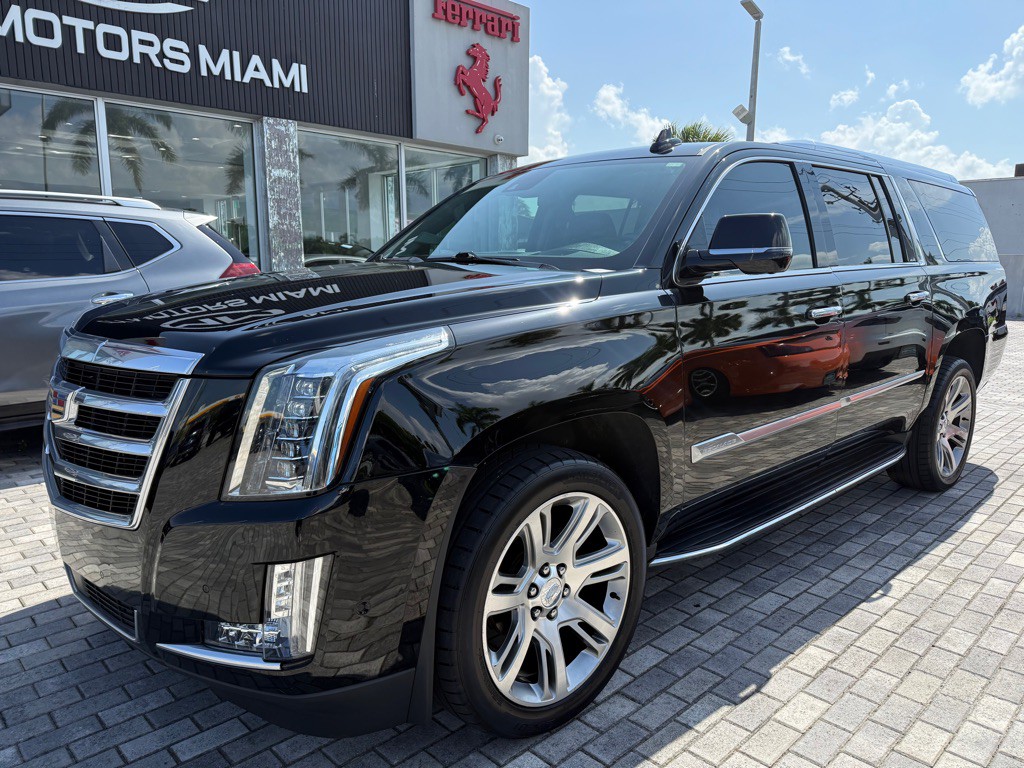 2020 Cadillac Escalade Image 3
