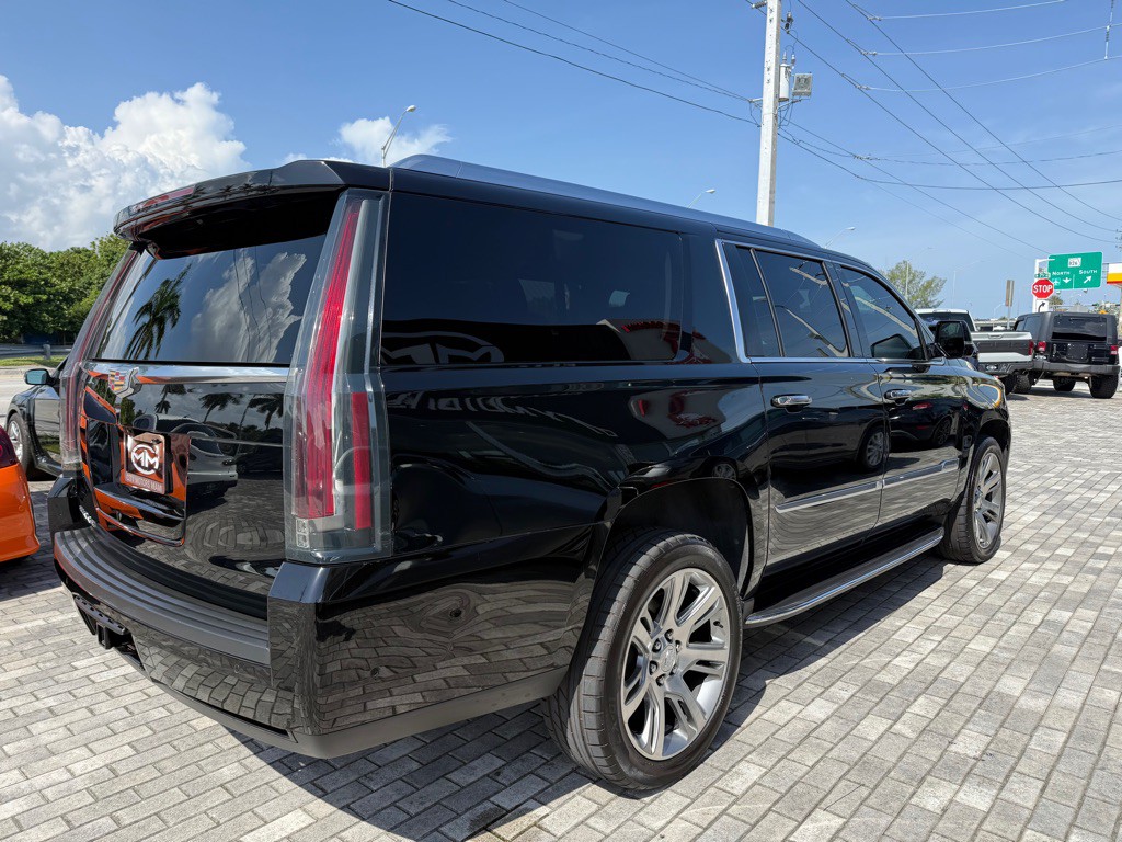 2020 Cadillac Escalade Image 5