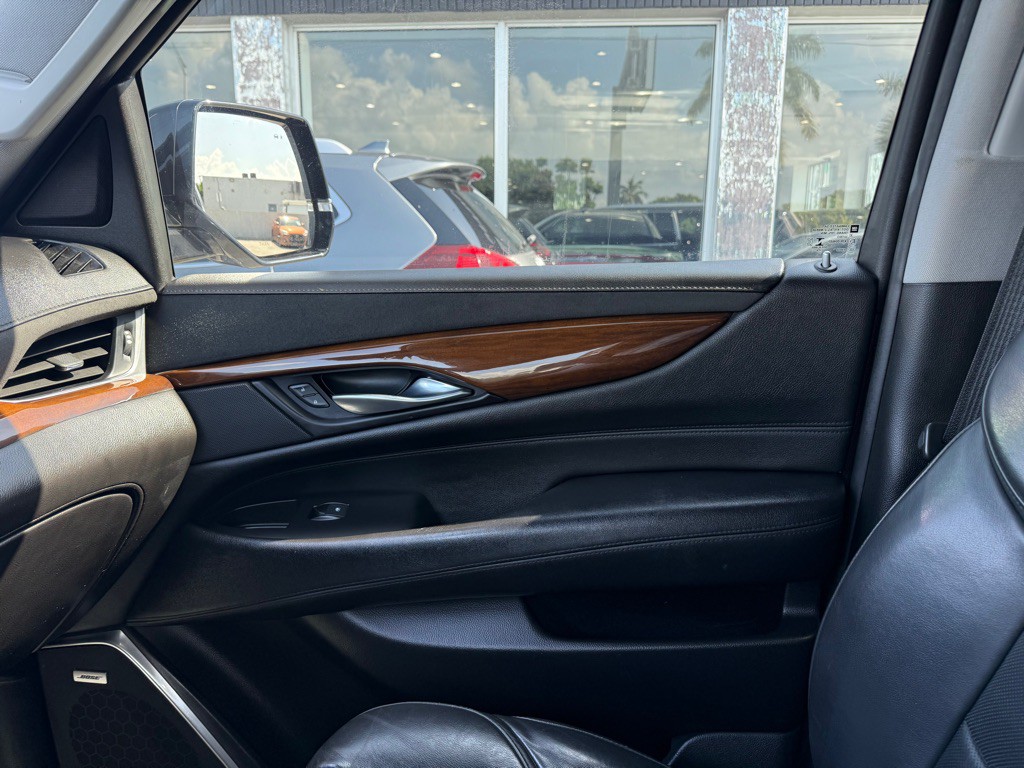 2020 Cadillac Escalade Image 20
