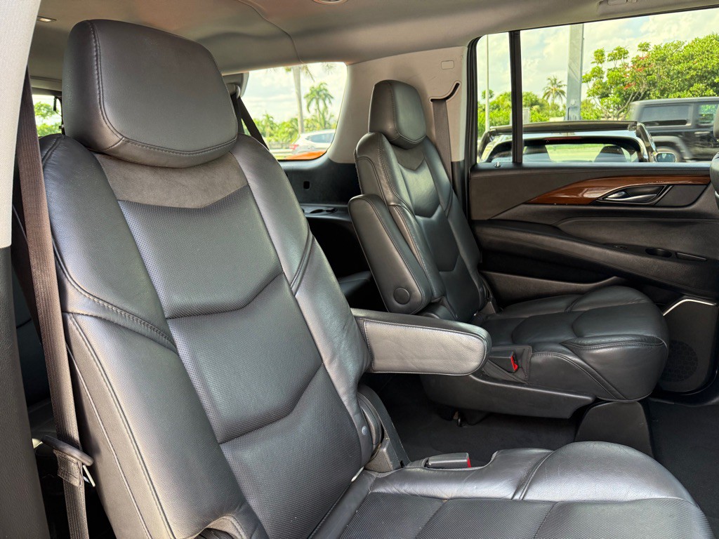 2020 Cadillac Escalade Image 33