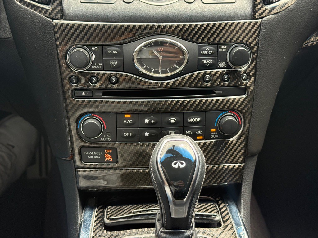 2012 INFINITI G37 Image 22