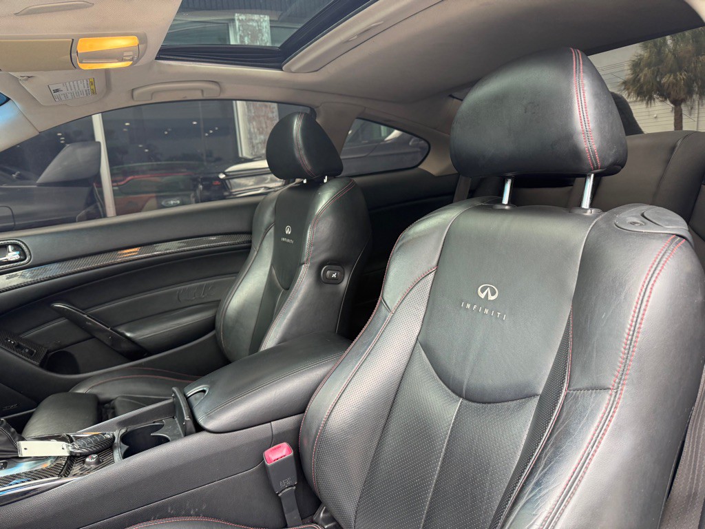 2012 INFINITI G37 Image 26