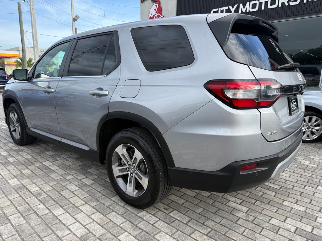 2025 Honda Pilot Image 3
