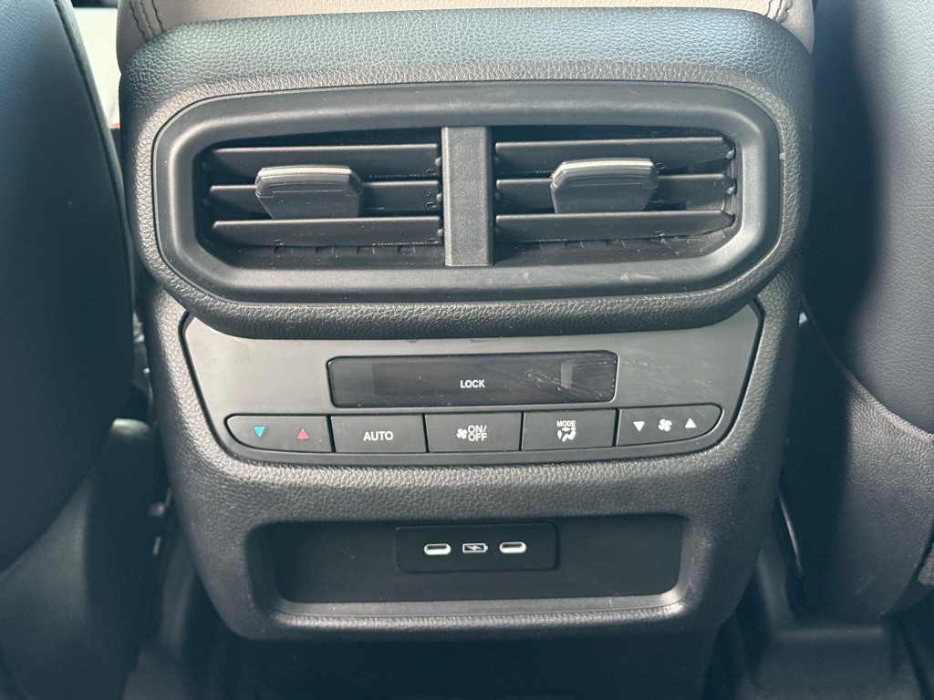 2025 Honda Pilot Image 33
