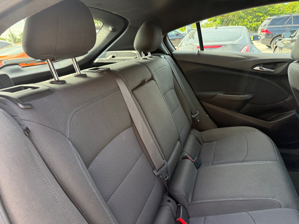 2018 Chevrolet Cruze Image 28