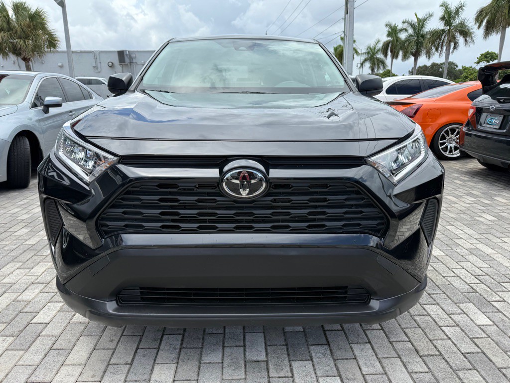 2022 Toyota Rav4 Image 3