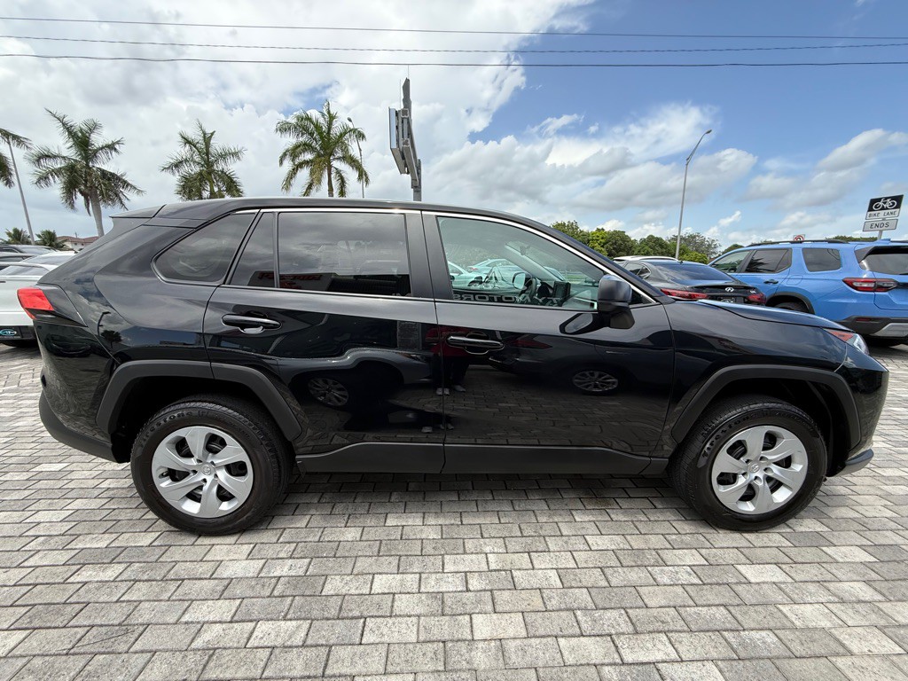 2022 Toyota Rav4 Image 10