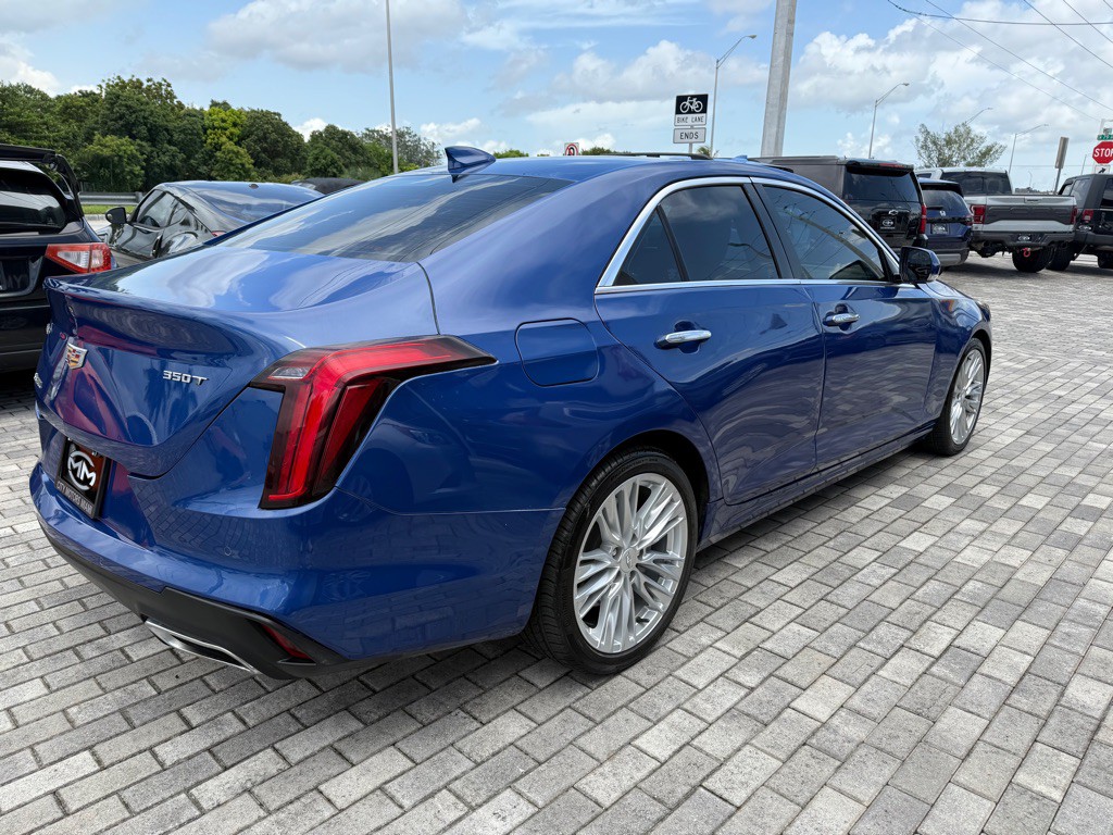 2022 Cadillac CT4 Image 9