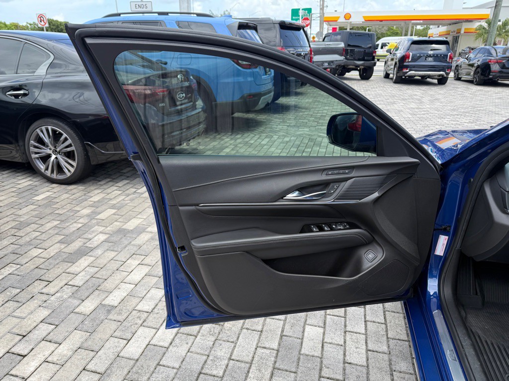2022 Cadillac CT4 Image 35