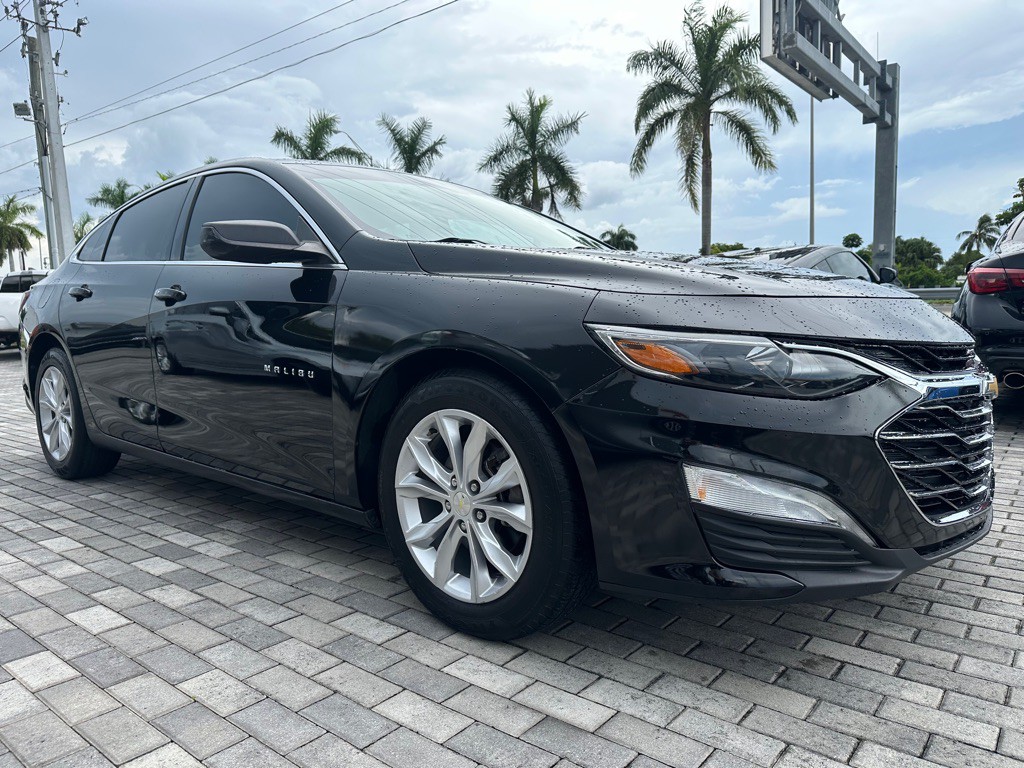 2020 Chevrolet Malibu Image 1