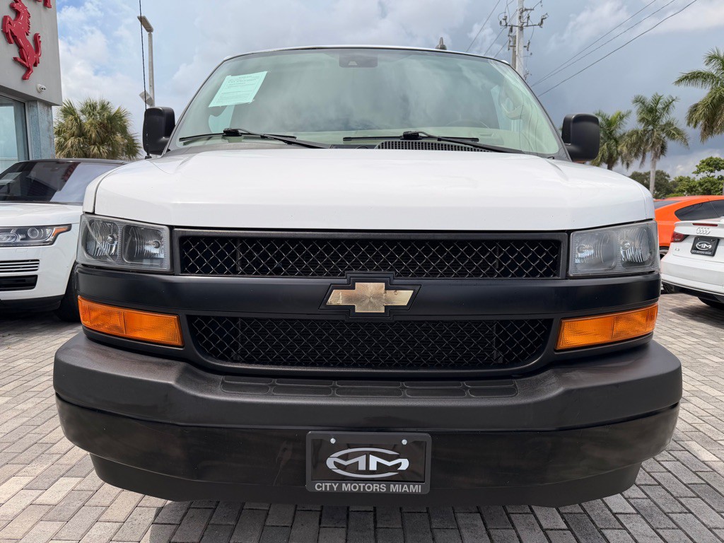 2021 Chevrolet Express Image 3