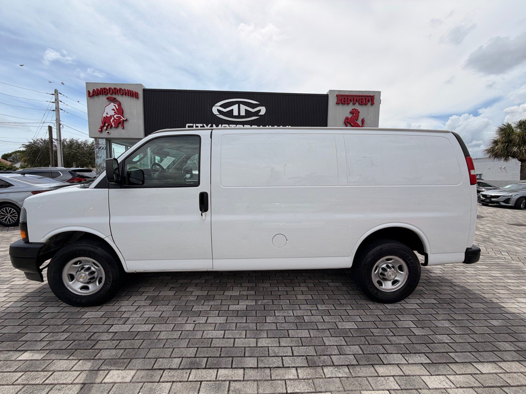 2021 Chevrolet Express Image 5